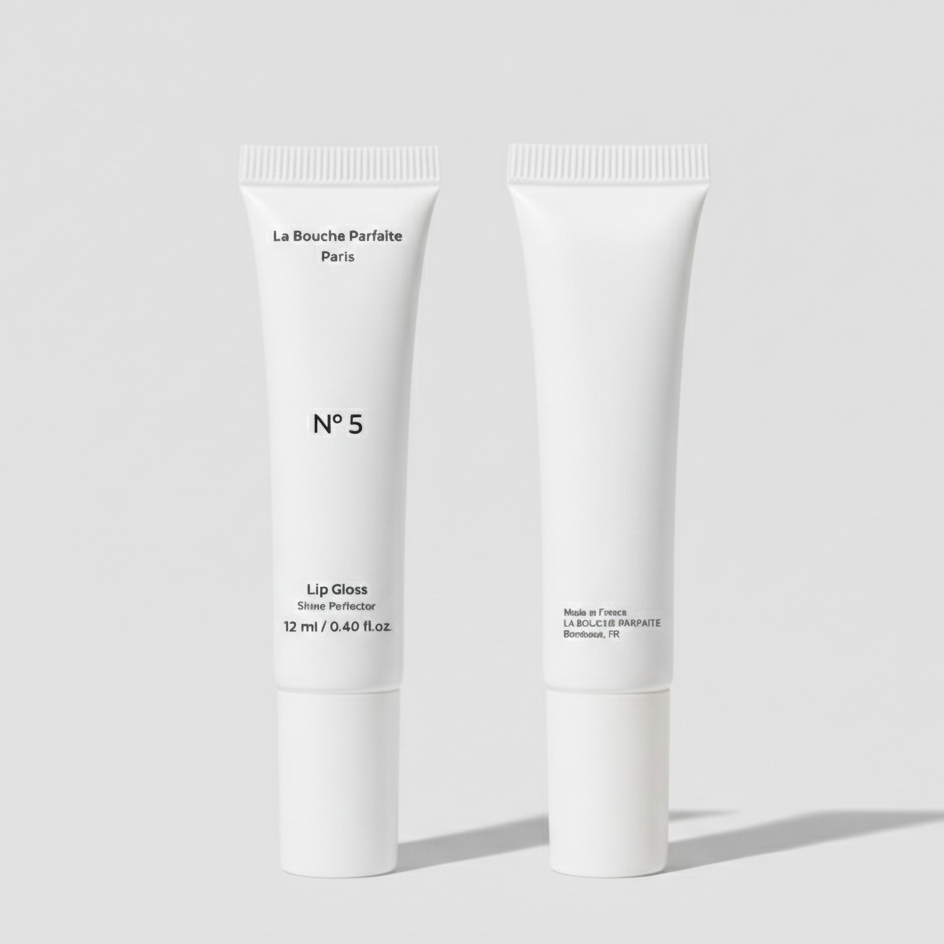 Lip Gloss Corrector N°5 – Plumping gloss for pigmented lips, glass lips and wet lips finish, candy lips effect for all skin tones – La Bouche Parfaite Paris | Gloss Correcteur Lèvres N°5 – Gloss repulpant pour lèvres pigmentées, effet glass lips et lèvres mouillées brillantes, lèvres rose bonbon tous phototypes